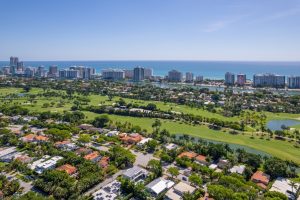 Vista aérea de um drone sobre o sul da Flórida
